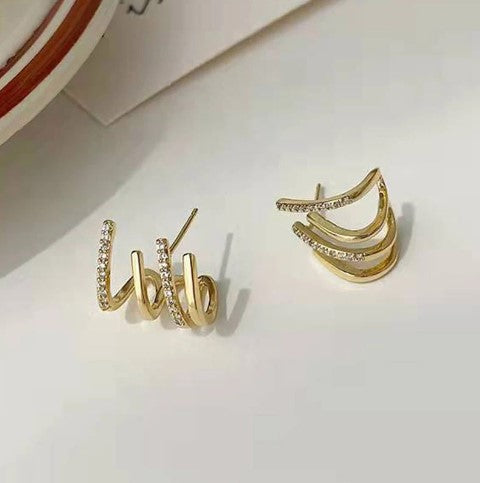 4 Claw Huggie Earring