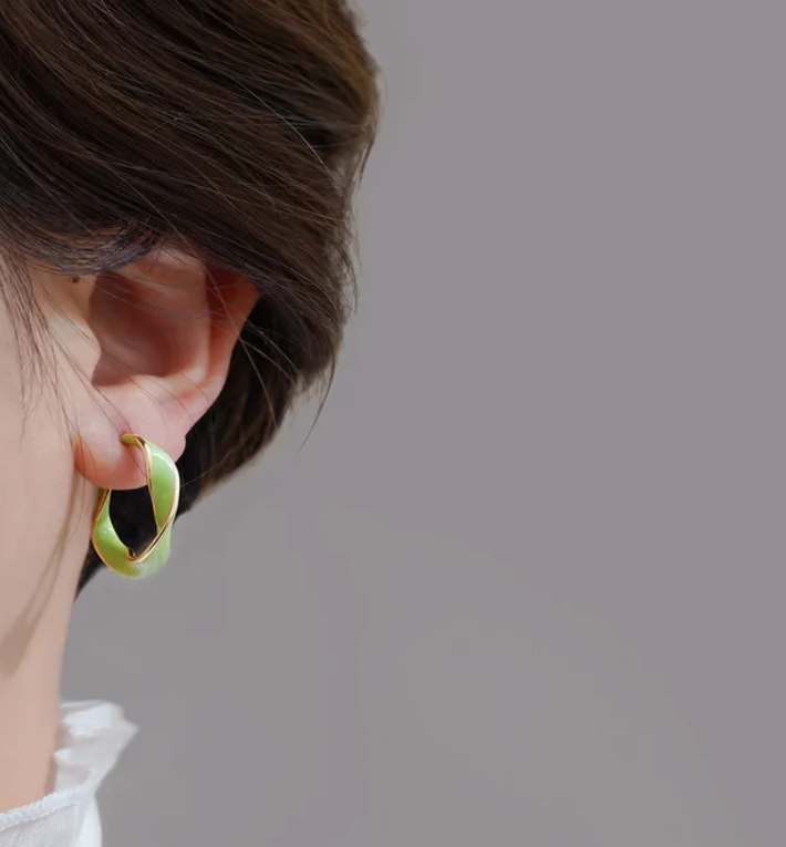 Twisted Hoop Earring