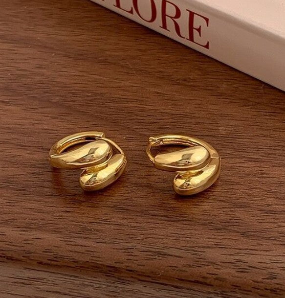 GOLD SMALL HOOP KOREAN EARRINGS