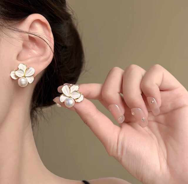 PEARL FLOWER STUD KOREAN EARRINGS