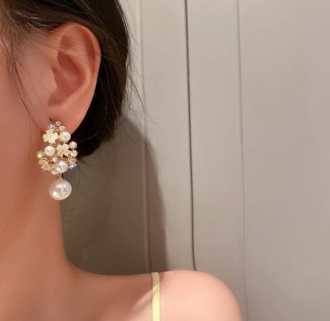 FLOWER DIAMOND PEARL KOREAN DROP EARRINGS