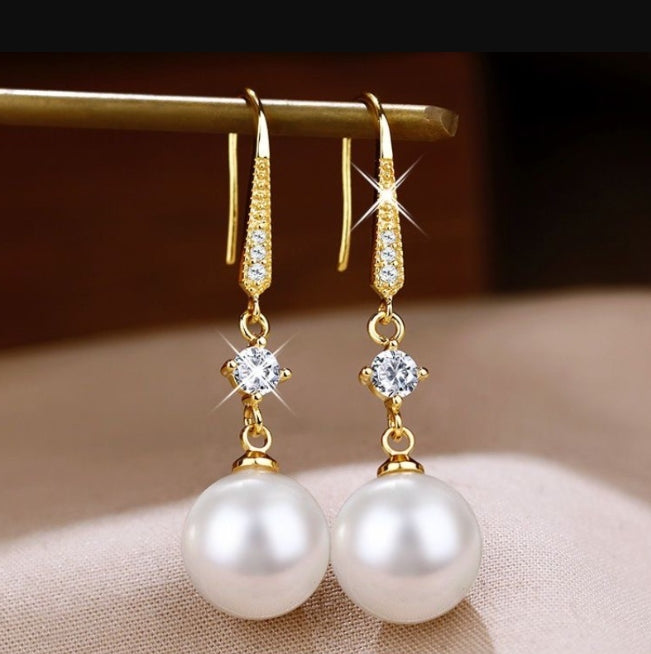 PEARL HOOK DIAMOND DROP EARRINGS