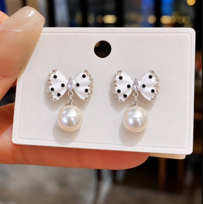 POLKA DOT BOW PEARL SMALL DROP EARRINGS