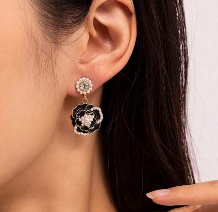 Flower Pearl Drop Earring