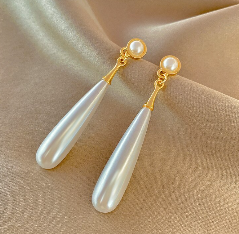 Long Pearl Drop Earring