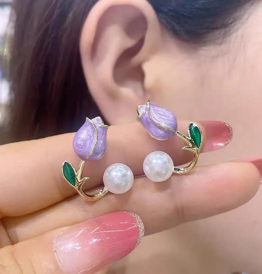 Tulip Flower Stud