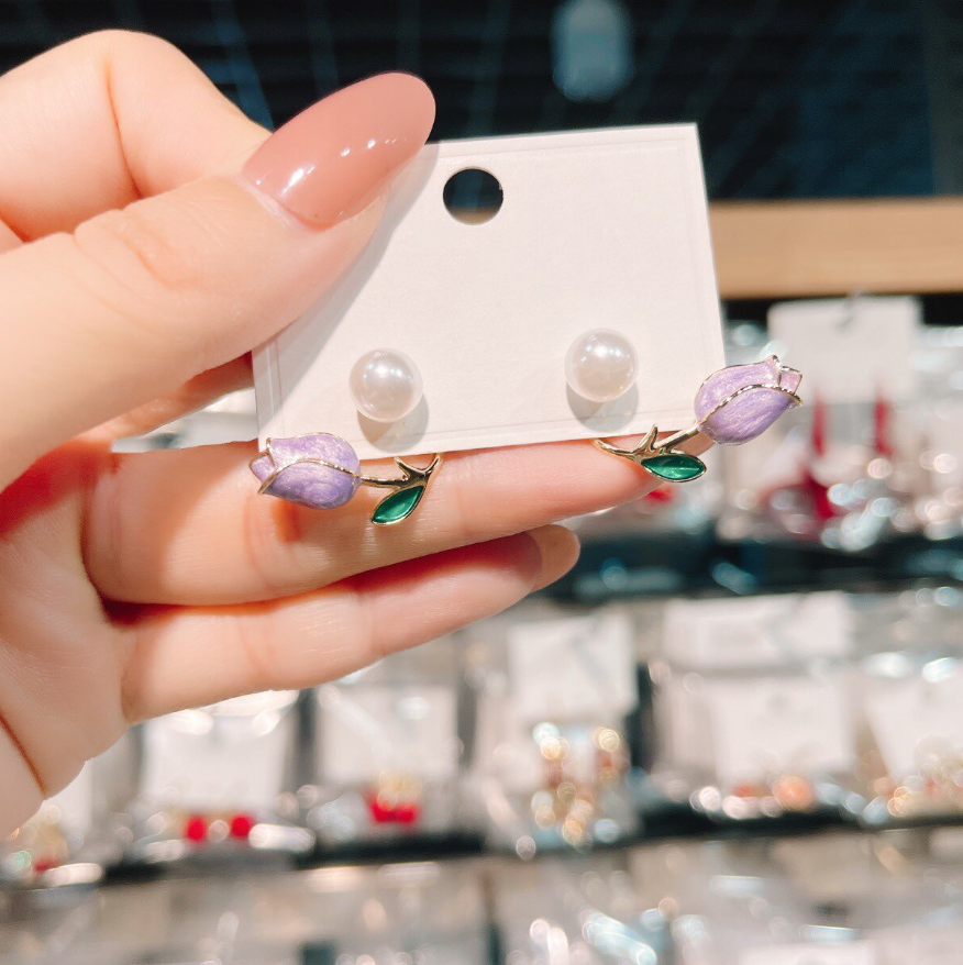 Tulip Flower Stud