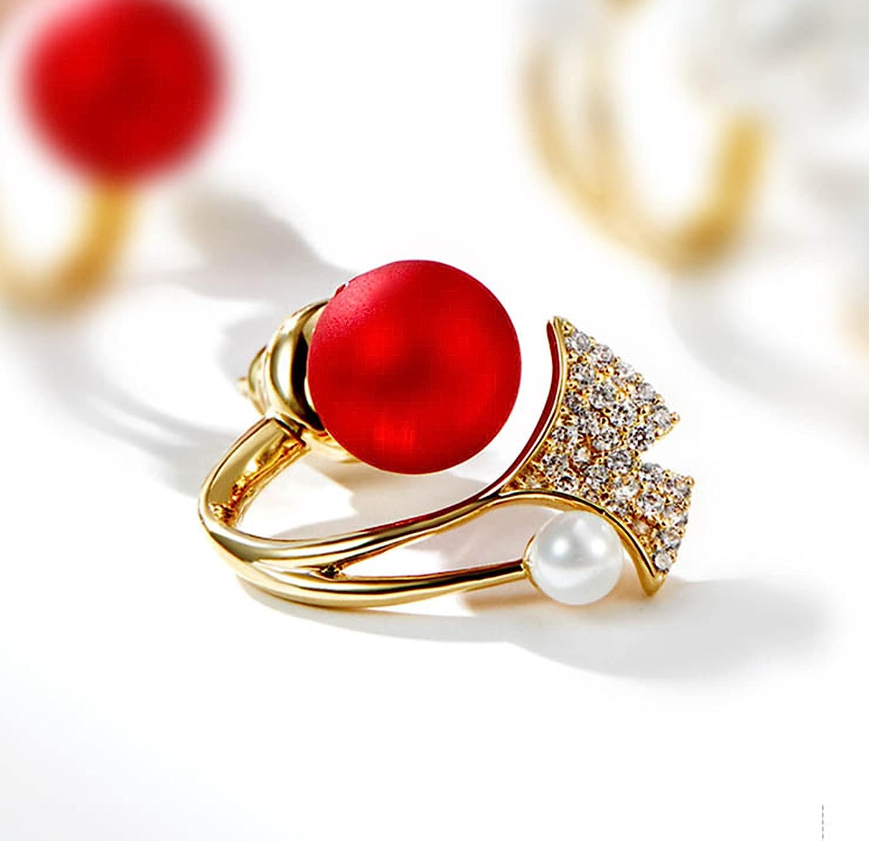 Leaf Pearl Stud Earring