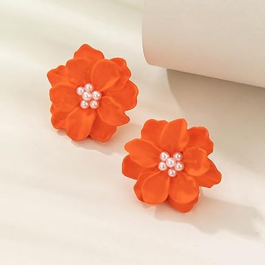 Flower Pearl stud Earring