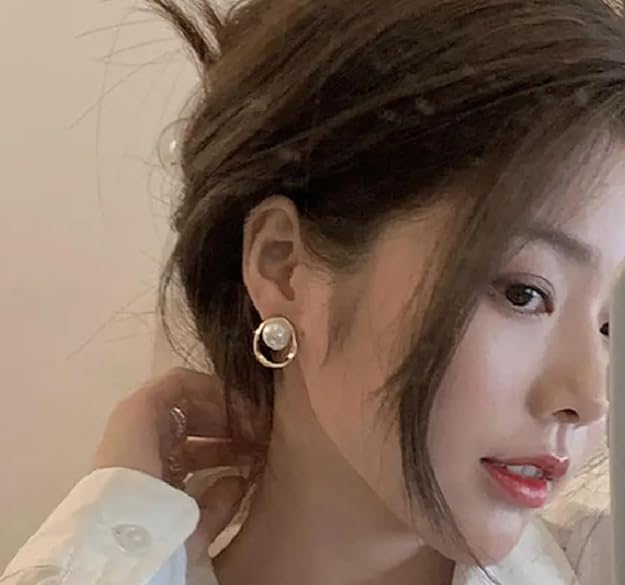 Pearl Stud Earring