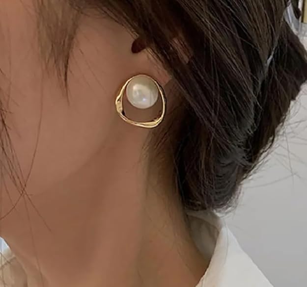 Pearl Stud Earring