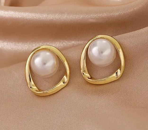 Pearl Stud Earring