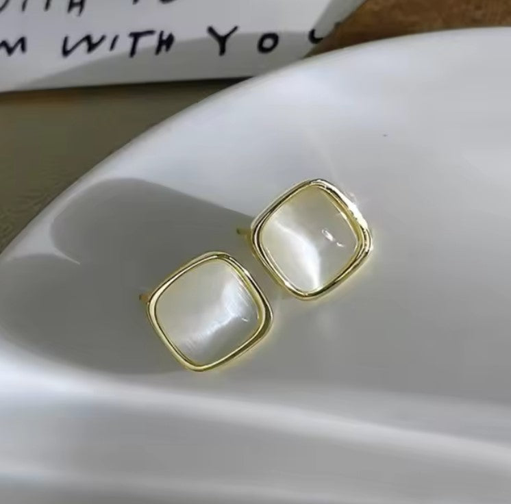 Geometric Pearl Stud Earring