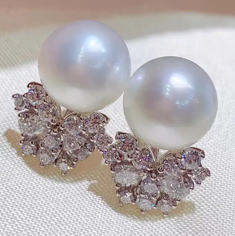 Butterfly Pearl Stud Earring