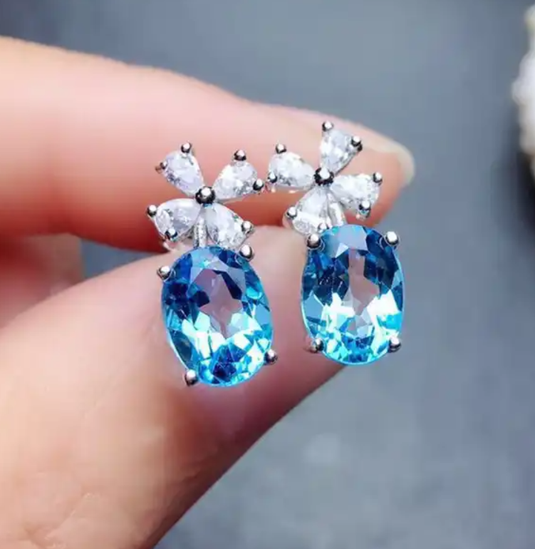 Small Flower Crystal Drop Earring