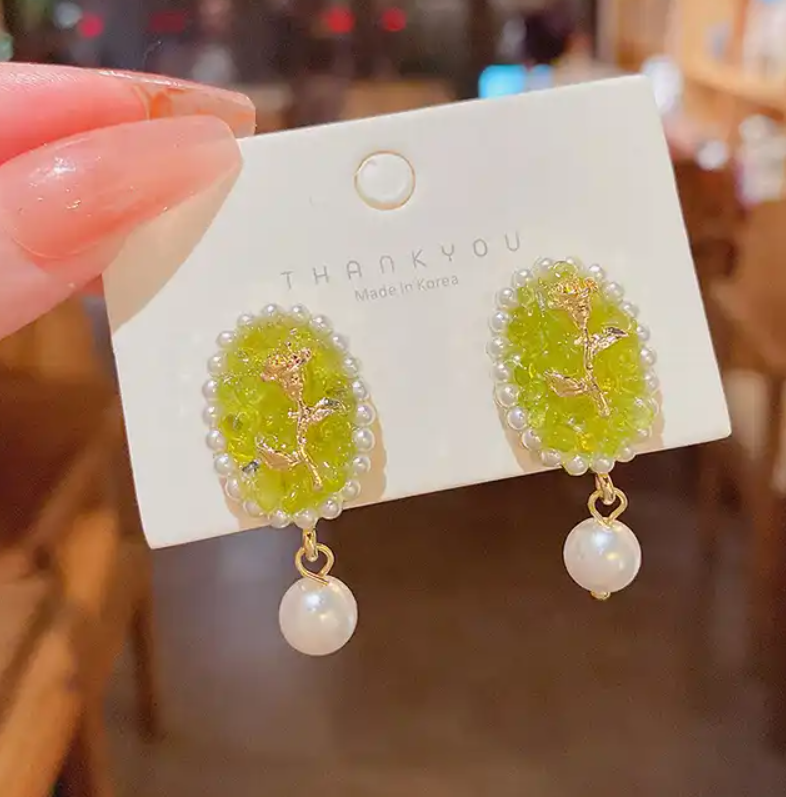 Flower Pearl Stud / Drop Earring