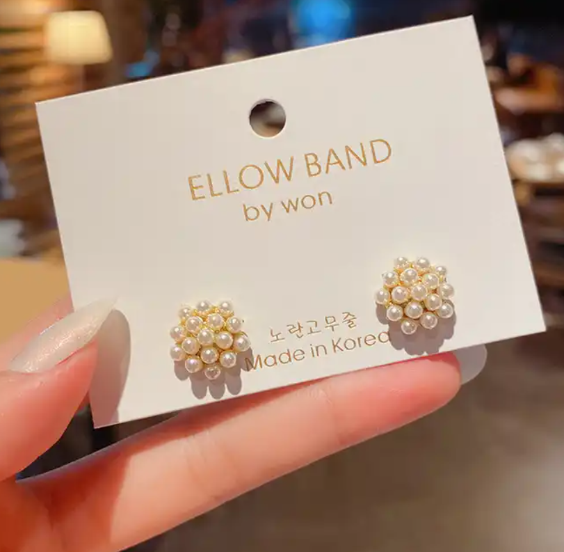 Small Pearl Studs Earring