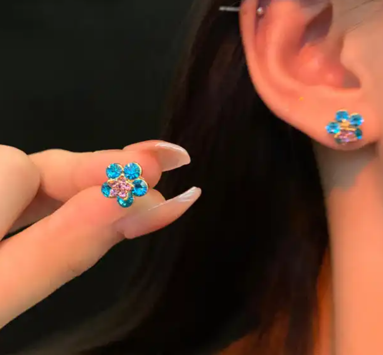 Small Flower stud Earring