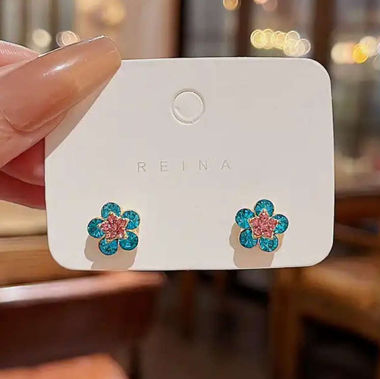 Small Flower stud Earring