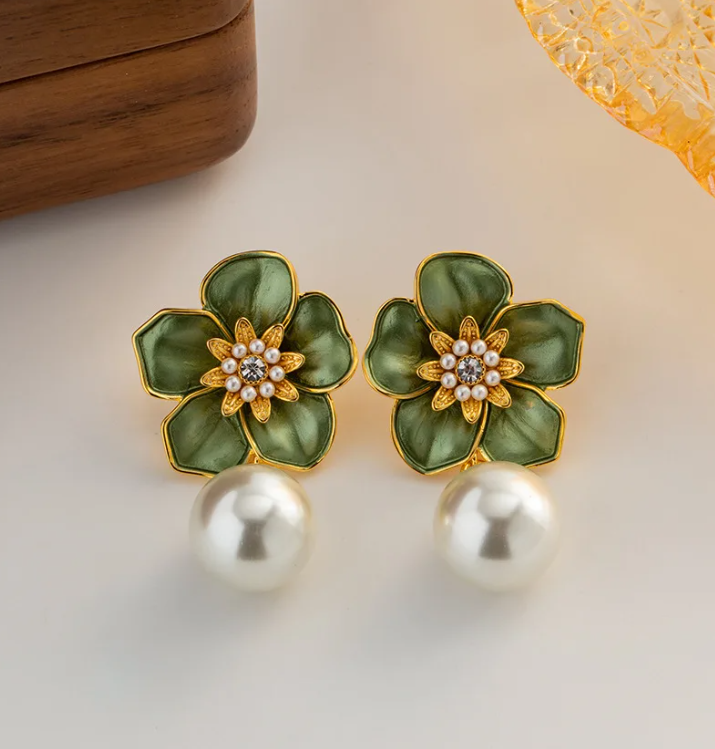 Pearl Drop Flower Earring