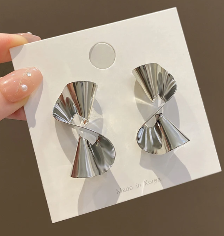 TWISTED CELEBRITY KOREAN EARRINGS FOR WOMEN GIRLS