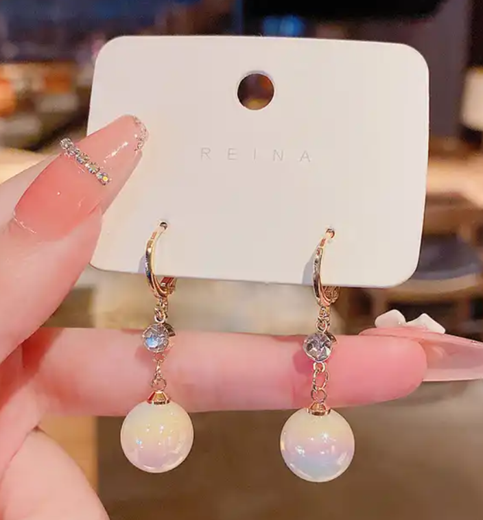 Pearl Drop / Jhumki Earring