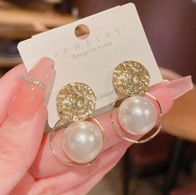 Pearl Drop Earring