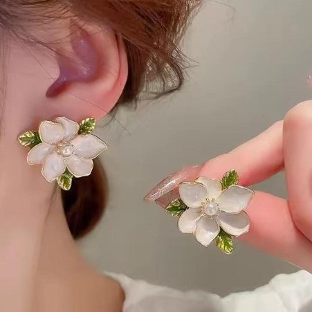 Pearl Flower Drop Earring