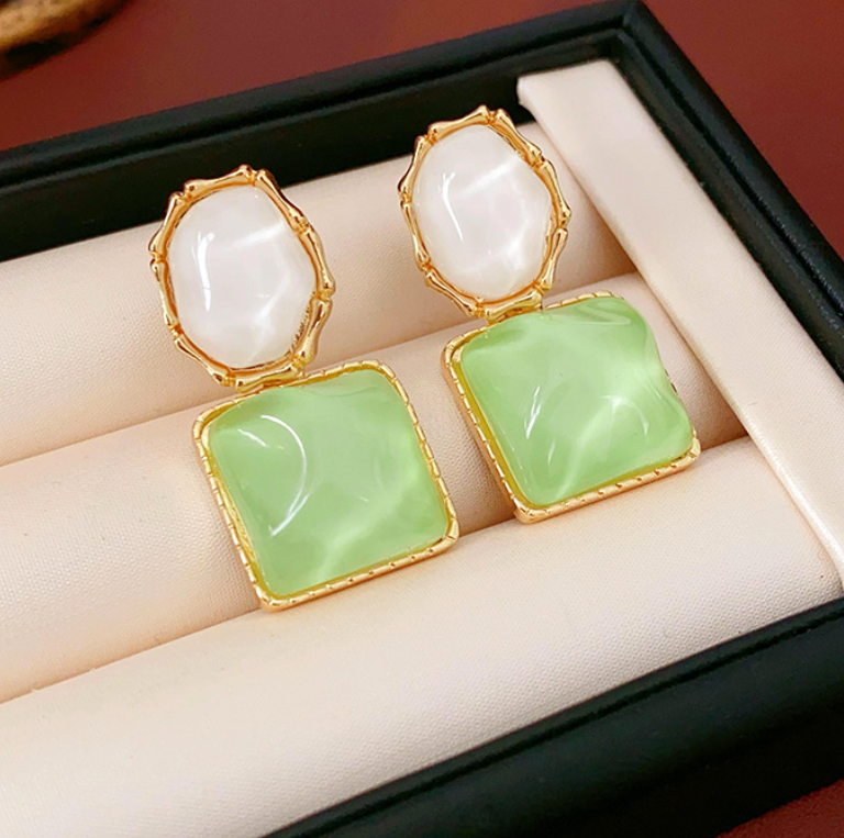 GREEN GEOMETRIC CRYSTAL KOREAN DROP EARRINGS
