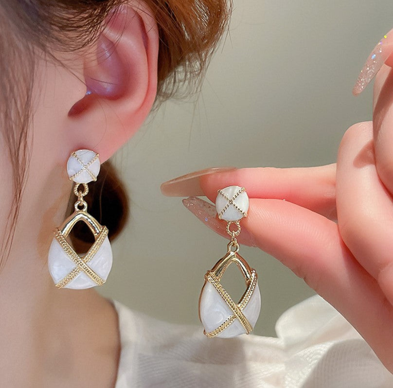 VINTAGE OIL DROP EARRINGS