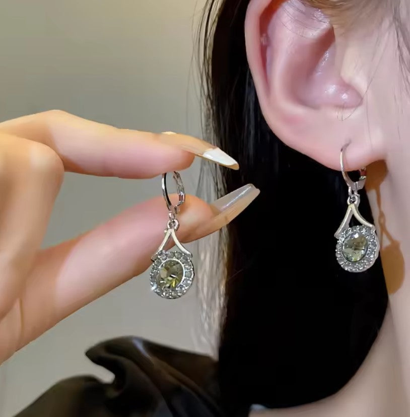 ROUND CRYSTAL DROP EARRING