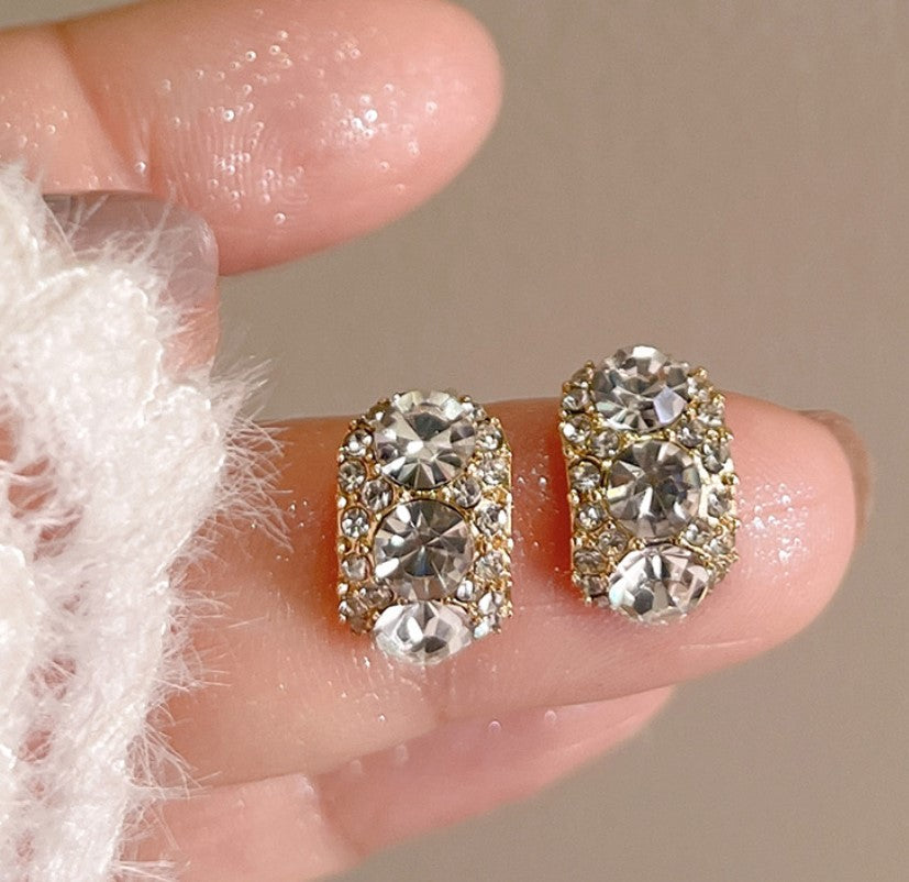 SILVER ZIRCON SMALL STUD EARRING
