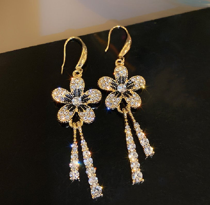BLACK FLORAL ZIRCON DROP EARRING