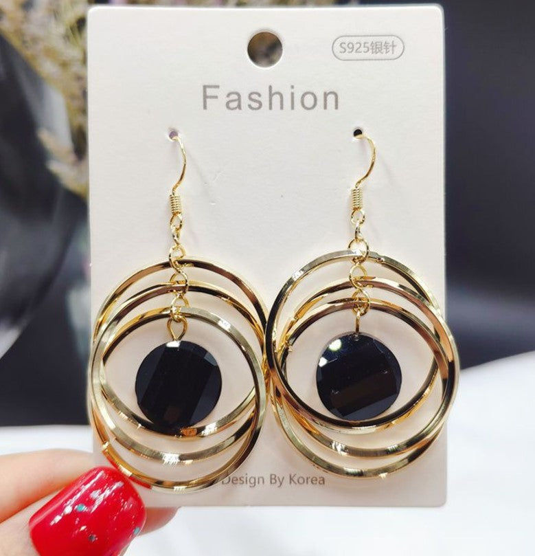 BLACK GOLD CIRCLE KOREAN DROP EARRINGS