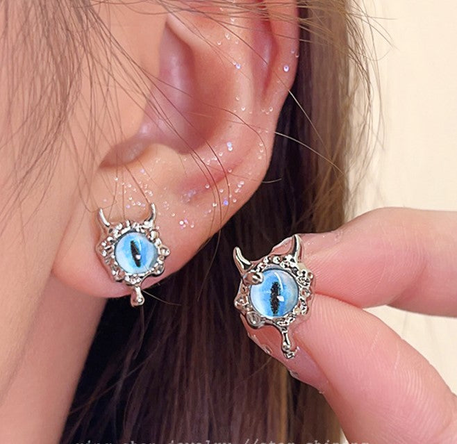 SMALL BLUE EVIL EYE KOREAN STUD EARRINGS