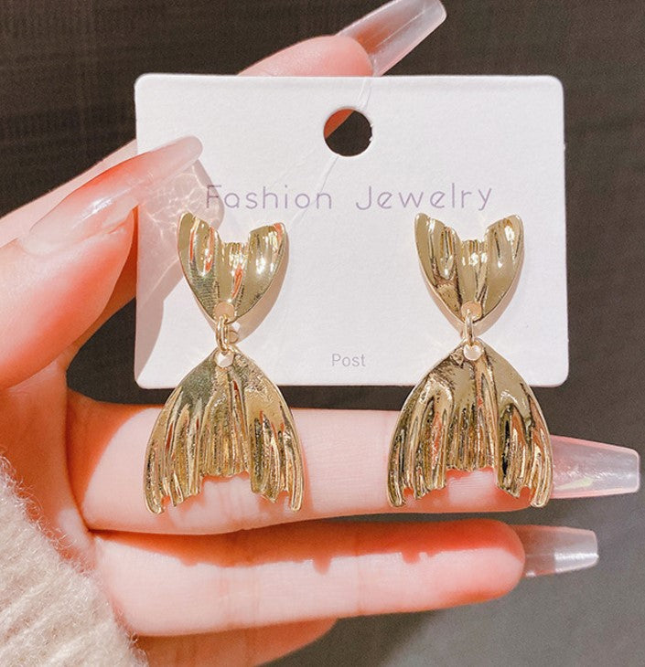 GOLD FISH TAIL KOREAN DROP EARRINGS