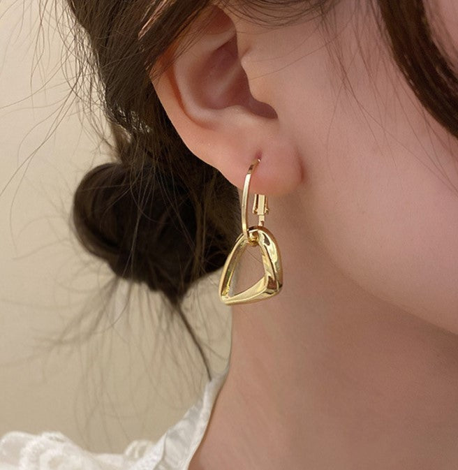 GOLD GEOMETRIC KOREAN DROP EARRINGS