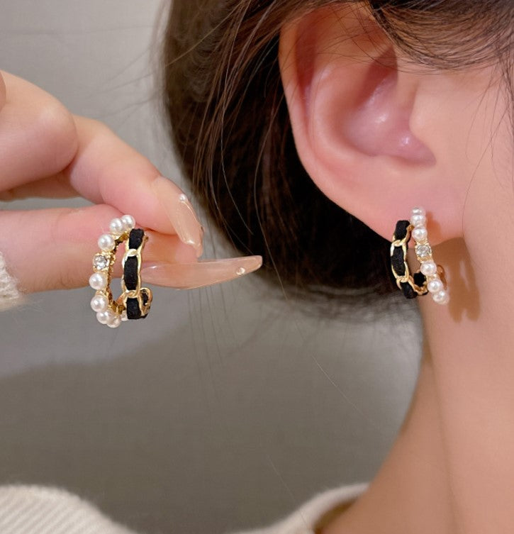 BLACK PEARLS ZIRCON KOREAN HALF HOOP EARRINGS