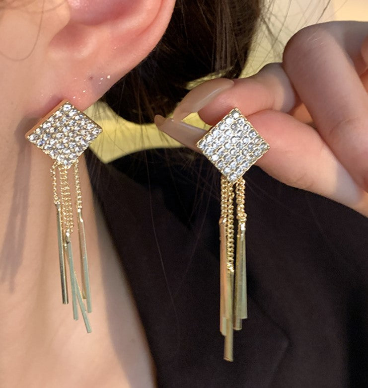 LONG CHAIN AD STONE DIAMOND KOREAN TASSEL EARRINGS
