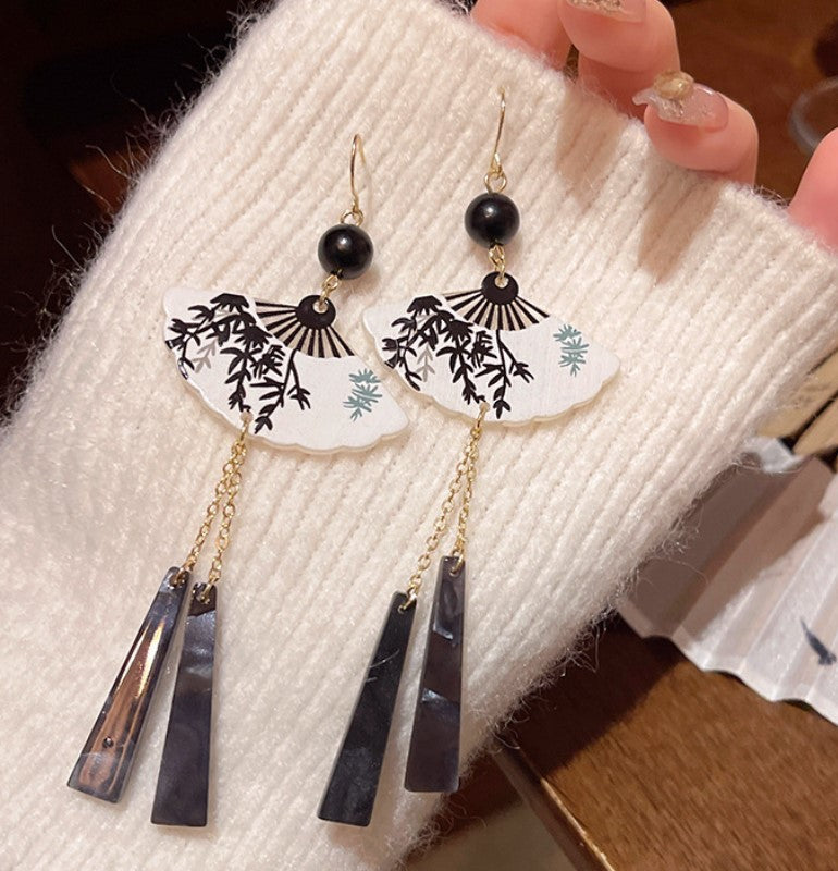 LONG CHAIN BLACK BEAD ANCIENT FAN KOREAN DROP EARRINGS