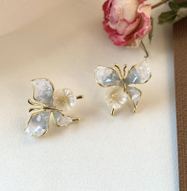 BUTTERFLY WHITE FLOWER KOREAN STUDS EARRINGS