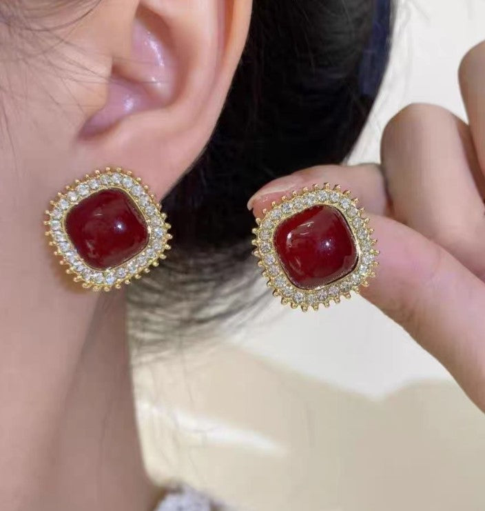 MAROON AD STONE DIAMOND KOREAN STUDS EARRINGS