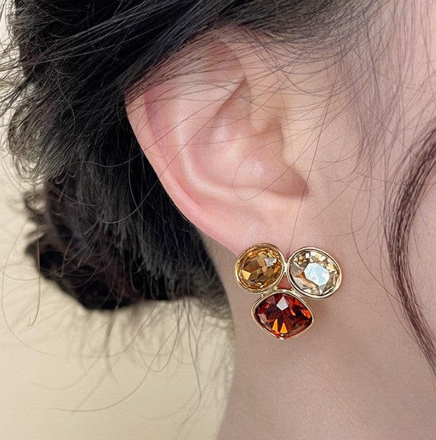 GOLDEN CRYSTAL KOREAN STUDS EARRINGS