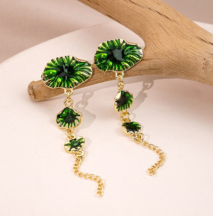 GREEN LONG CHAIN FLOWER LEAF KOREAN DROP EARRINGS