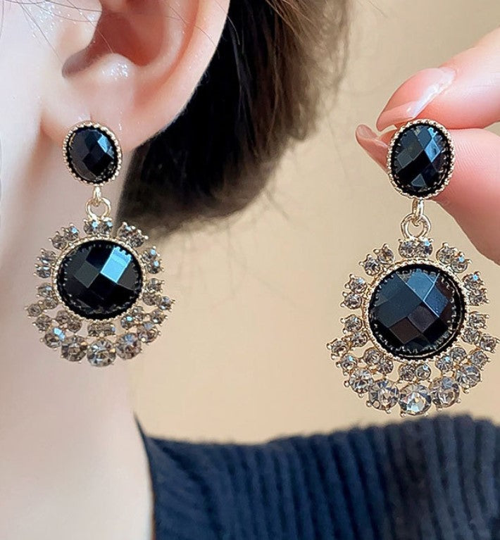 BLACK CRYSTAL DIAMOND KOREAN DROP EARRINGS