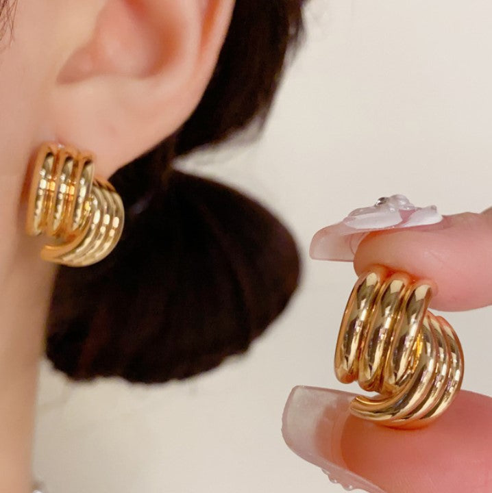 GOLDEN SMALL KOREAN STUDS EARRINGS