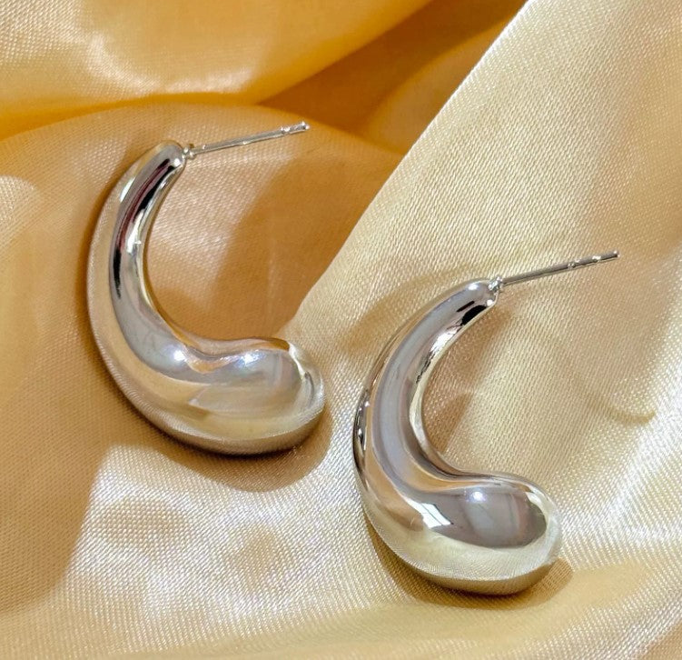 SILVER TEAR DROP KOREAN EARRING