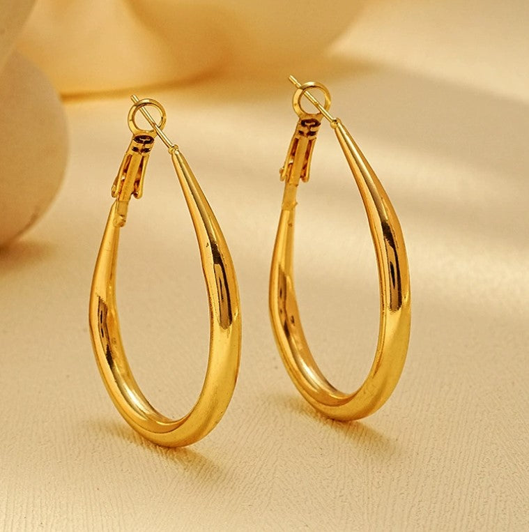 OVAL SHAPE GOLD HOOP KOREAN EARRING