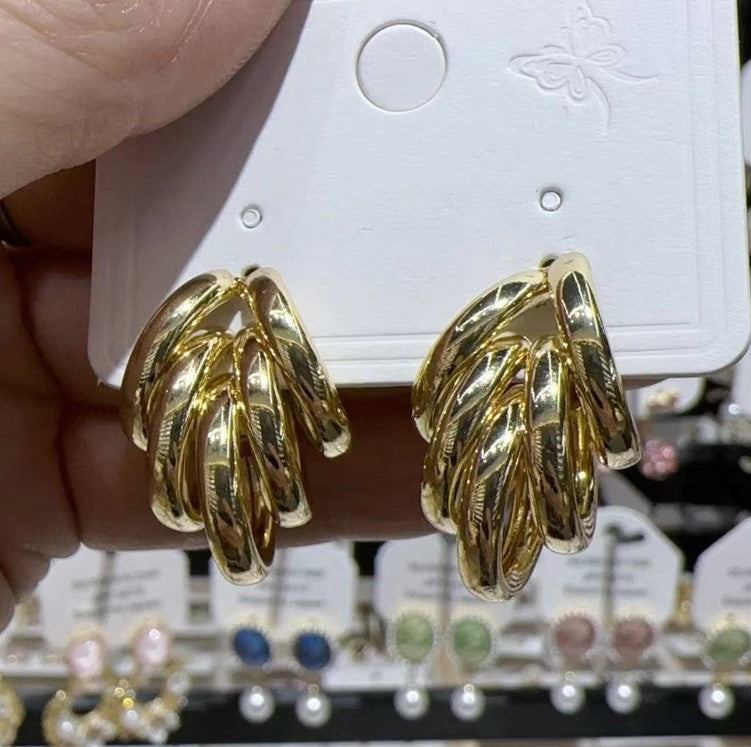 GOLD 5 RING KOREAN HOOP EARRING