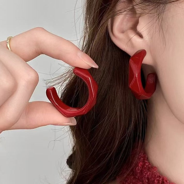 MAROON BIG HALF HOOP KOREAN EARRING